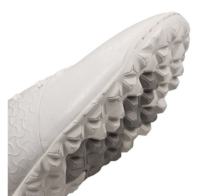 Under Armour Magnetico Select TF 100