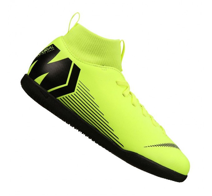 Nike JR Superfly 6 Club IC 701
