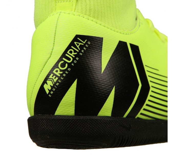 Nike JR Superfly 6 Club IC 701