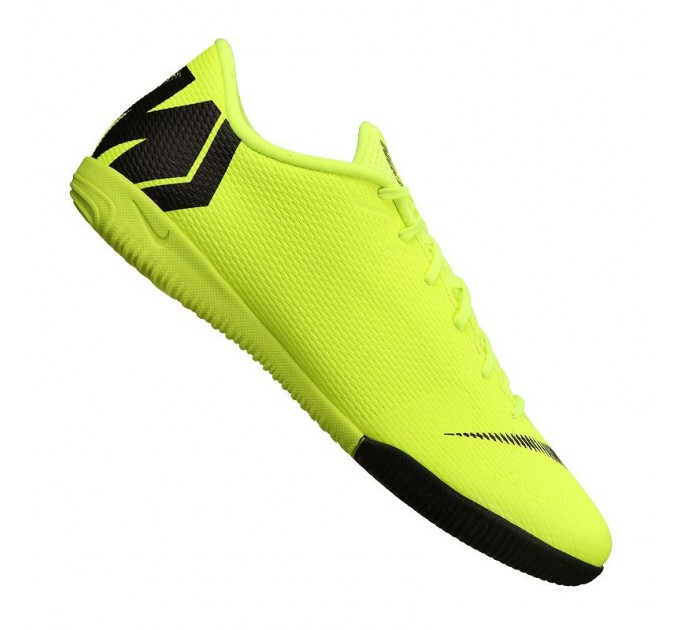 Nike VaporX 12 Academy IC 701