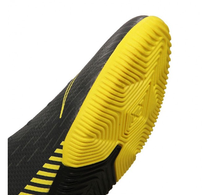 Nike VaporX 12 Academy IC 070
