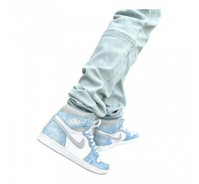 Кроссовки Jordan 1 Retro High Hyper Royal Smoke Grey 555088-402