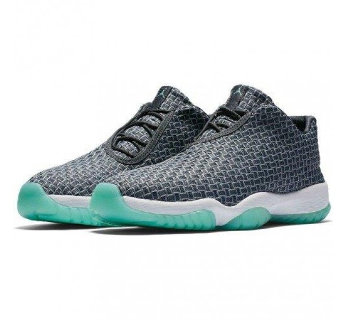 Кроссовки Jordan Future Low Wolf Grey Emerald Rise 718948-006