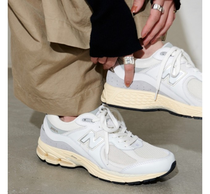 Кроссовки New Balance 2002R M2002RIA