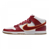 Кроссовки Nike Dunk High Retro University DR8805-101