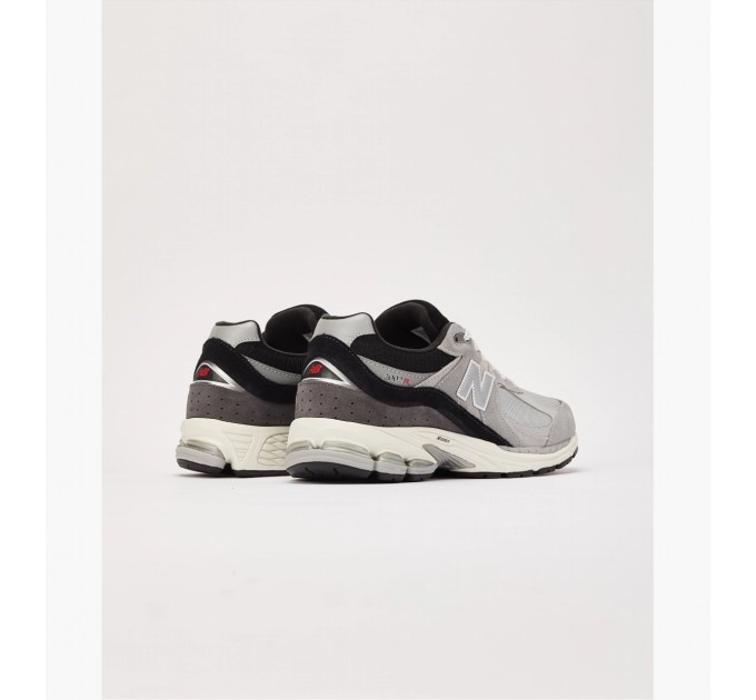 Кросівки New Balance 2002R M2002RSG