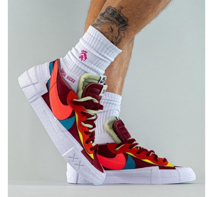 Кроссовки Nike Blazer Low Sacai Kaws Red DM7901-600
