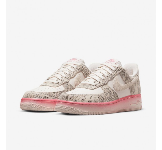 Кроссовки Nike Wmns Air Force 1 07 Lx DV1031-030
