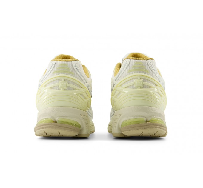 Кроссовки New Balance 1906R Lunar New Year White M1906NLY