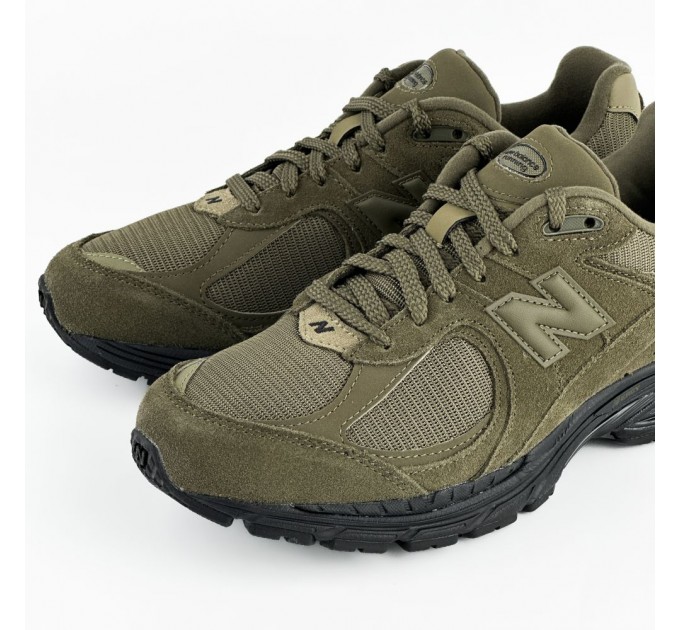 Кроссовки New Balance 2002R M2002RZC