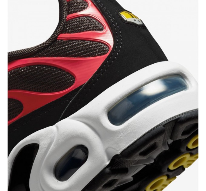 Кроссовки Air Max Plus Gs Green Strike Flash Crimson CD0609-010