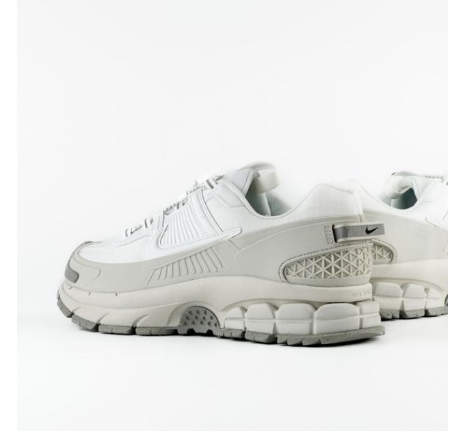 Кроссовки Nike Zoom Vomero Roam HV5951-100