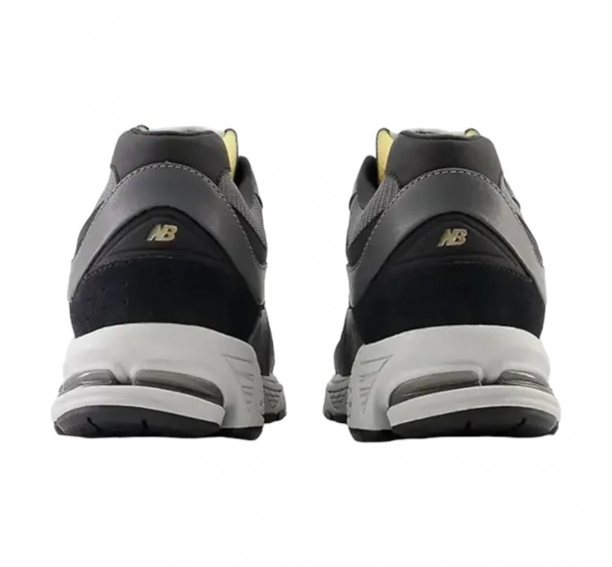 Кроссовки New Balance 2002R M2002RVG