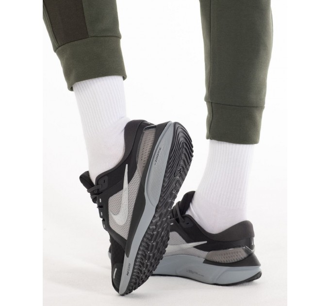Кроссовки Nike Air Zoom Vomero 16