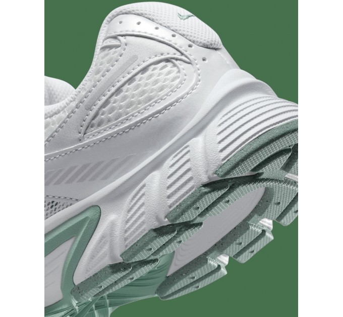Кроссовки женские Nike V5 Rnr (HQ7901-106)