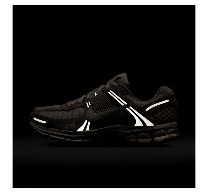 Кросівки жіночі Nike Zoom Vomero 5 (HQ0458-200)