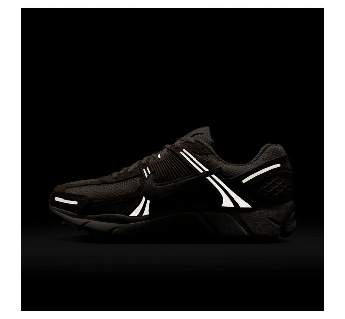 Кроссовки женские Nike Zoom Vomero 5 (HQ0458-200)