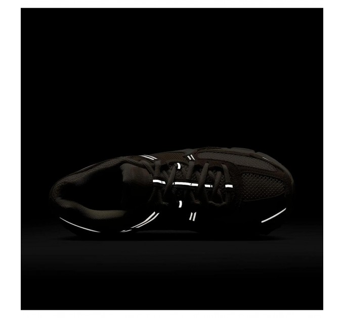 Кроссовки женские Nike Zoom Vomero 5 (HQ0458-200)
