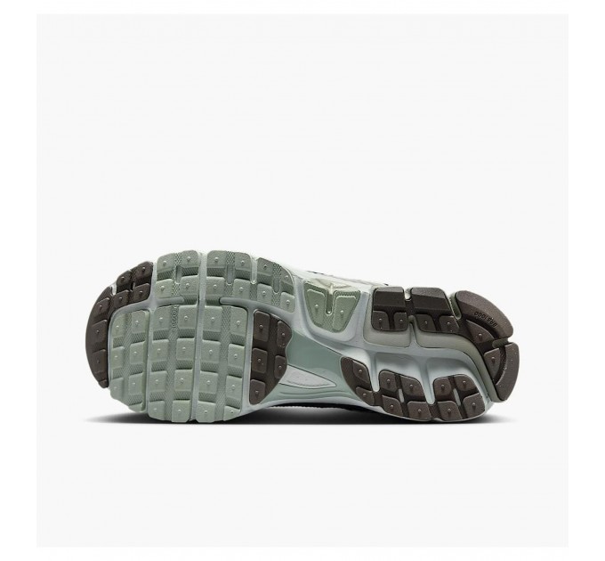 Кросівки жіночі Nike Zoom Vomero 5 (FJ2028-103)