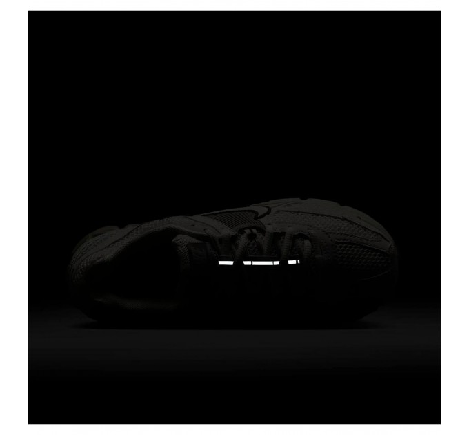Кросівки жіночі Nike Zoom Vomero 5 (FJ2028-103)