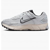 Кроссовки женские Nike Wmns Zoom Vomero 5 White (FN6742-002)