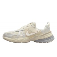 Кроссовки женские Nike V2k Run "Pale Ivory" (HQ1512-110)