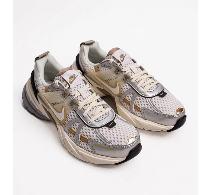 Кросівки жіночі Nike V2k Run (HJ7245-100)