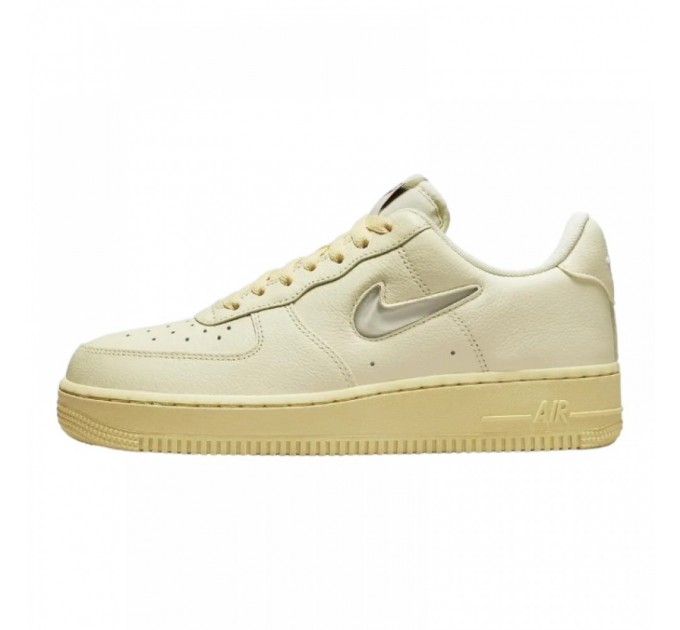 Кроссовки Nike Air Force 1 07 Lx DO9456-100
