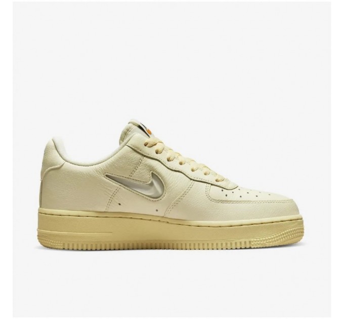 Кроссовки Nike Air Force 1 07 Lx DO9456-100