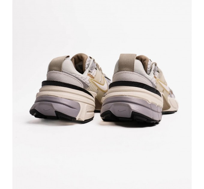 Кроссовки женские Nike V2k Run (HJ7245-100)