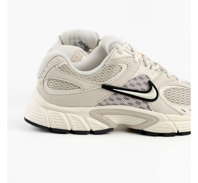 Кросівки жіночі Nike W V5 Rnr (II6294-100)