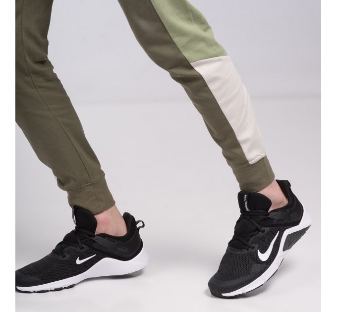 Кросівки Nike Legend Essential колір: чорний