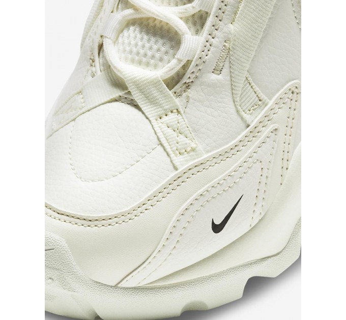 Кросівки жіночі Nike Tc 7900 (DD9682-100)