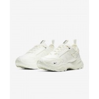 Кроссовки женские Nike Tc 7900 (DD9682-100)