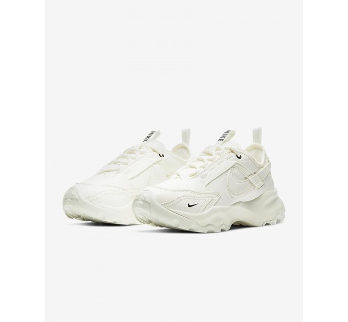 Кроссовки женские Nike Tc 7900 (DD9682-100)