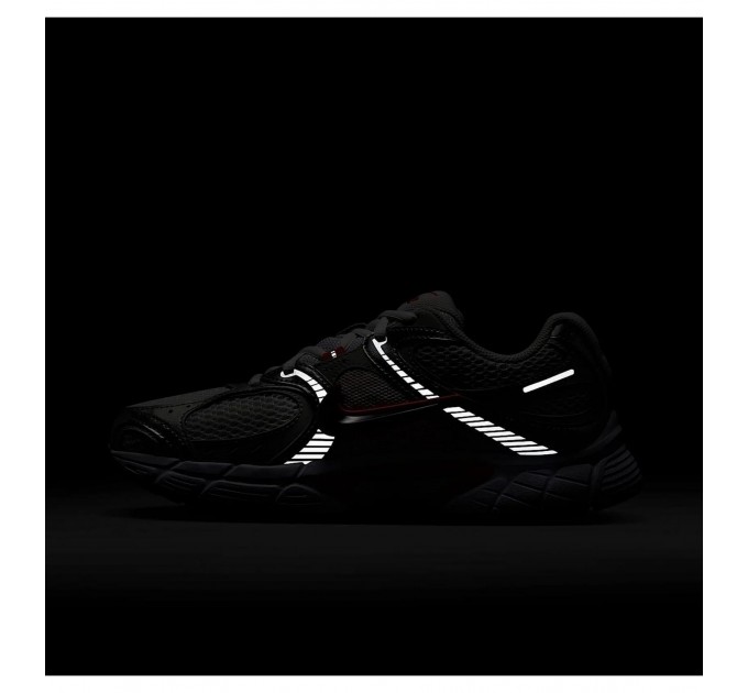 Кроссовки женские Nike V5 Rnr (HQ7901-100)