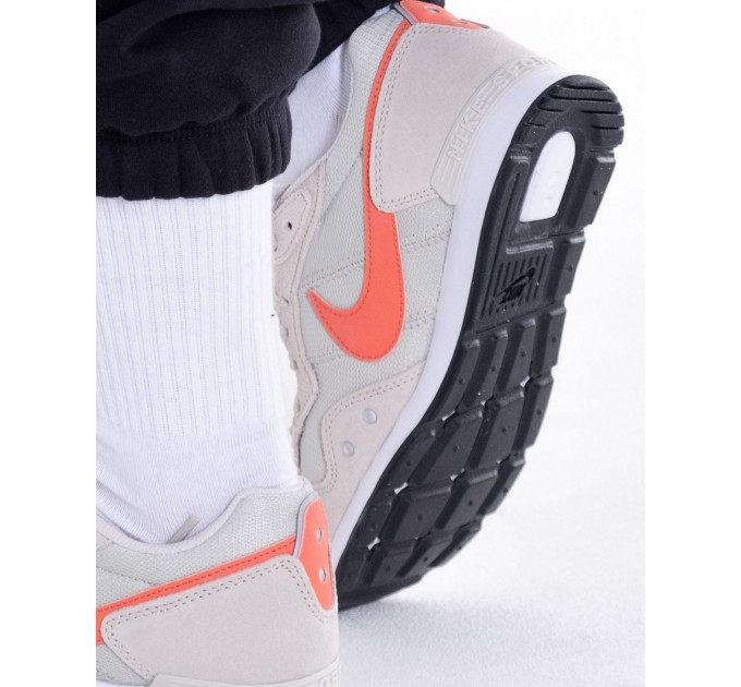 Кроссовки Nike Wmns Venture Runner