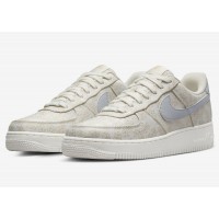 Кросівки жіночі Nike Women's Air Force 1 '07 Se (DR6402-900)