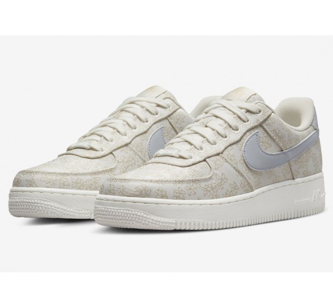 Кросівки жіночі Nike Women's Air Force 1 '07 Se (DR6402-900)
