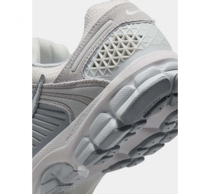 Кроссовки унисекс Nike Zoom Vomero 5 (HQ0458-001)