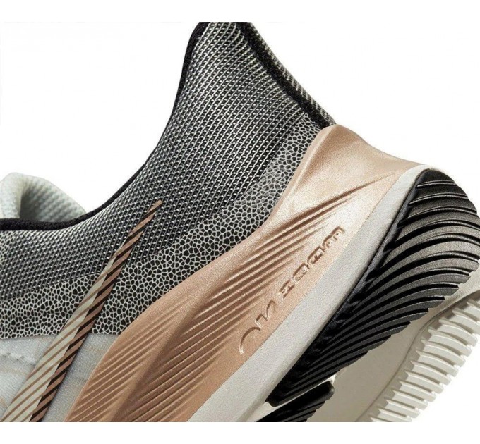 Кроссовки Nike Wmns Zoom Winflo 8 Prm