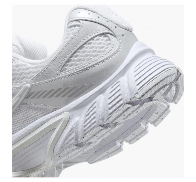 Кроссовки женские Nike V5 Rnr White Black Metallic Silver (HQ7901-101)