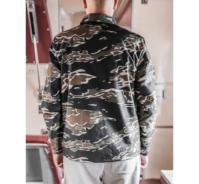 Ветровка New Balance NB CLASSIC CAMO COACHES