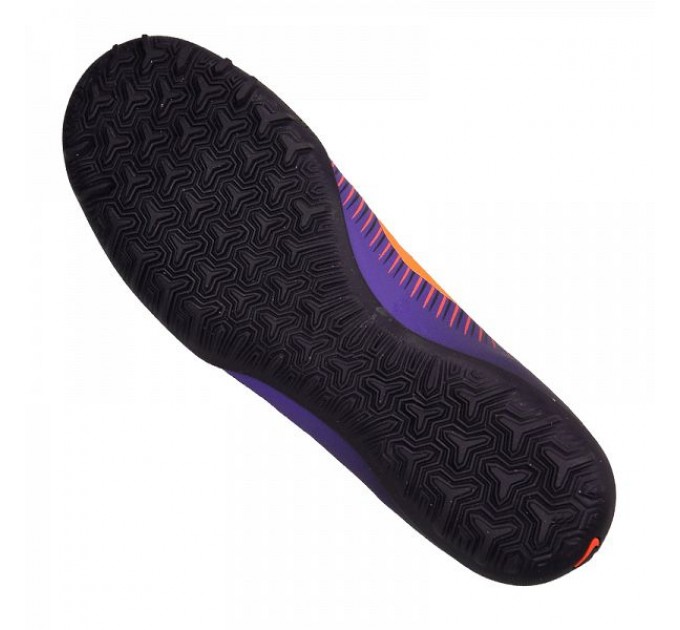 Nike Mercurial Victory VI TF 585