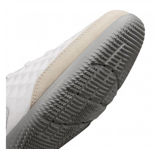 Nike Legend 8 Academy IC 100 колір: білий