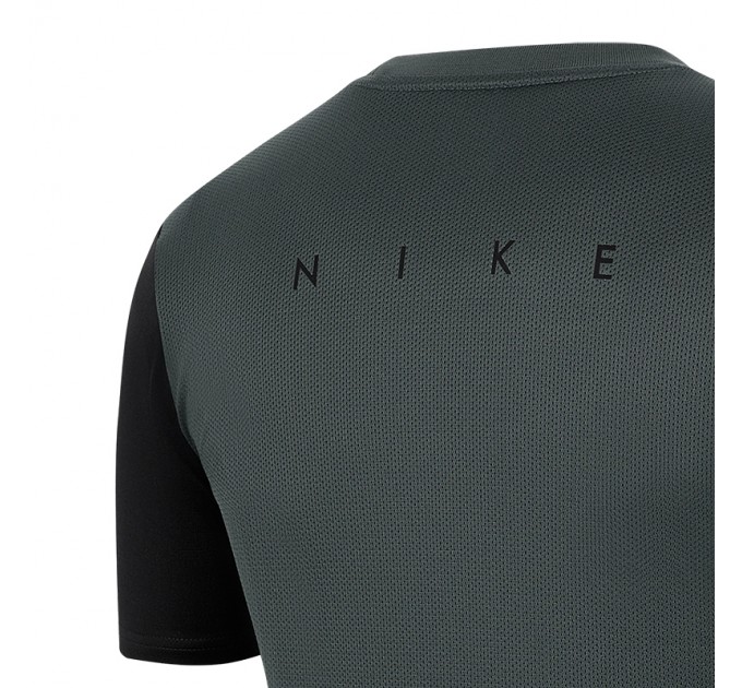 Тренувальна футболка Nike Academy Pro Top SS t-shirt 073